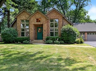 743 Meadow Ln, Barrington, IL