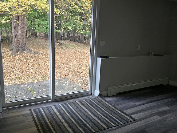 2nd image of 24 New St APT A