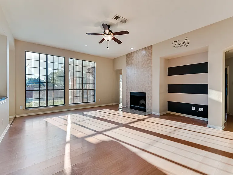2517 Indian Hills Dr — Photo 6