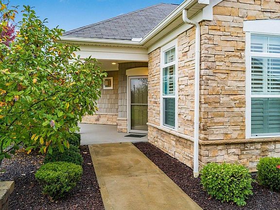 3rd image of 6880 Garden View Dr