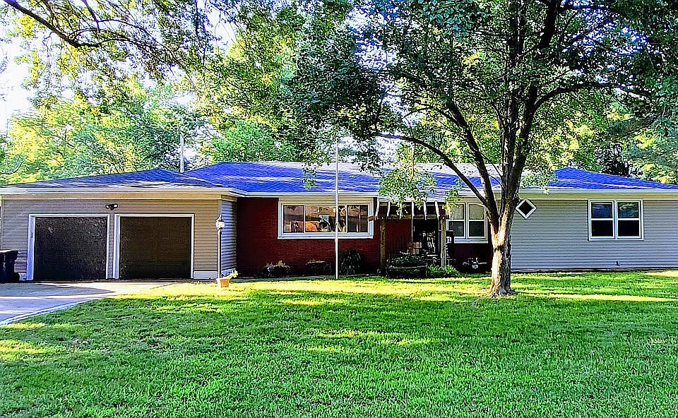 2nd image of 2347 E Latoka St