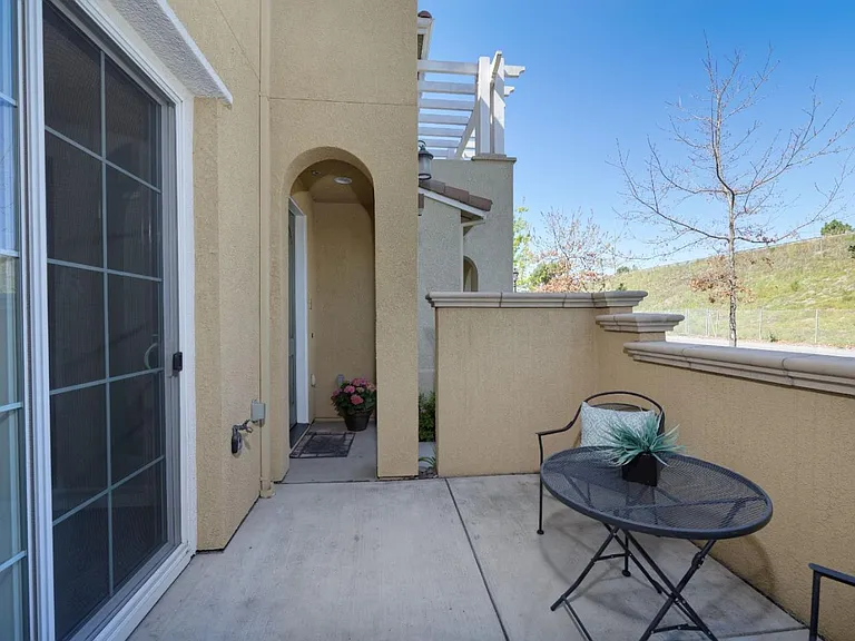 241 Okeefe Way — Photo 4