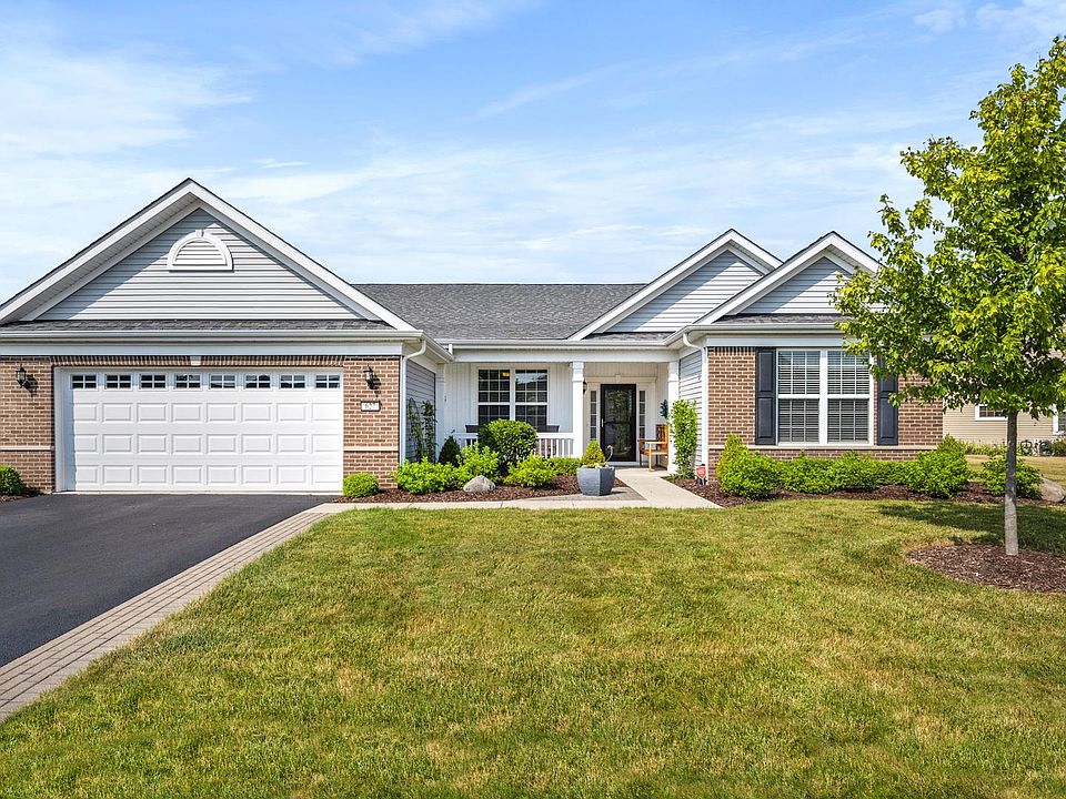 1st image of 627 Lincoln Cir