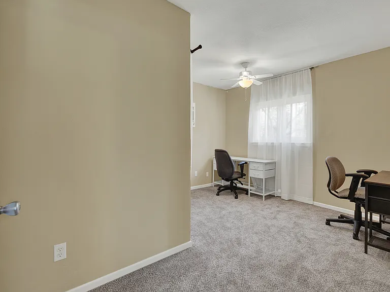 208 Reimer Ave — Photo 6