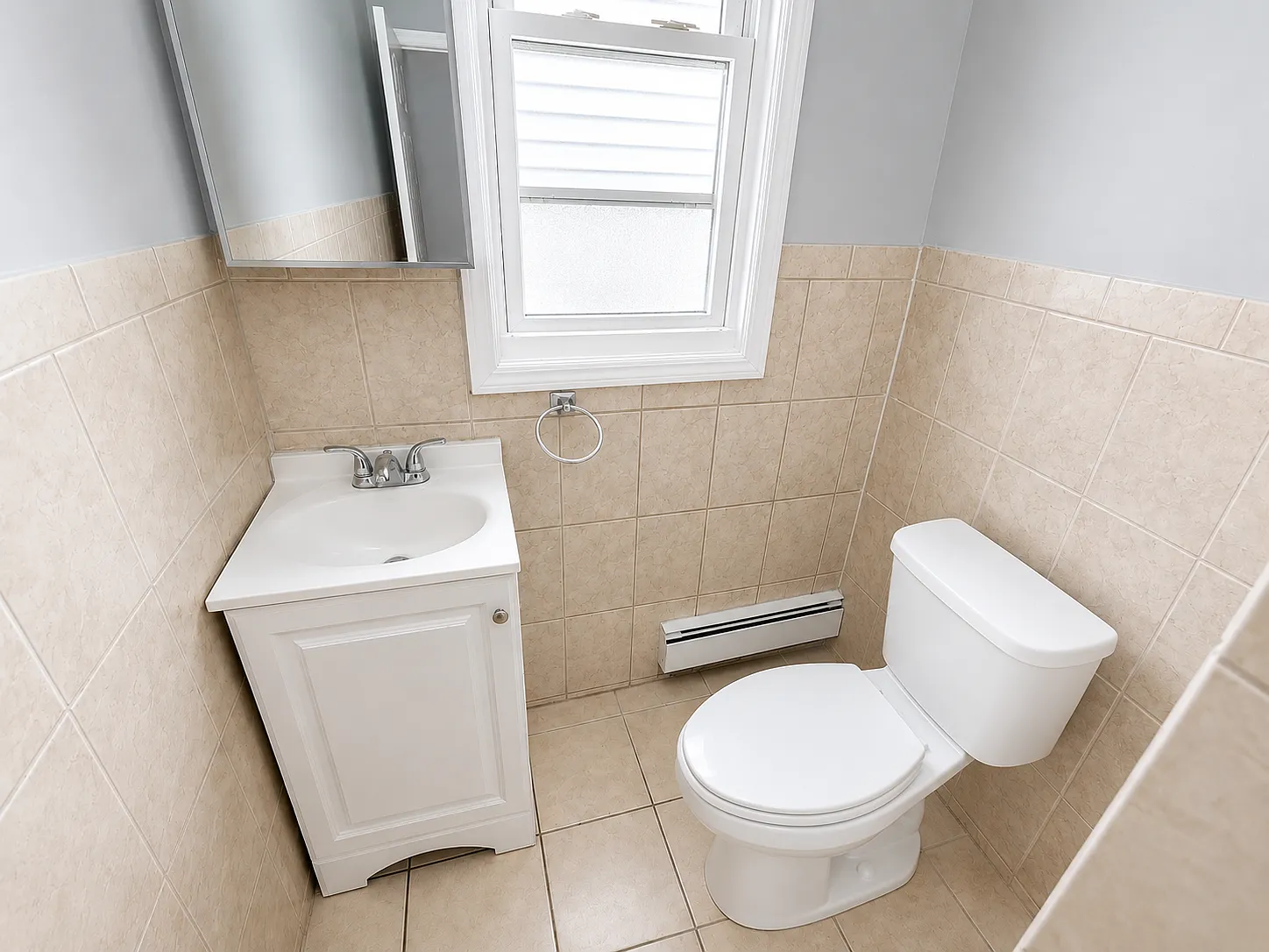 4 bed, 1.5 bath, 1350 sqft, $2,245 — Photo 4
