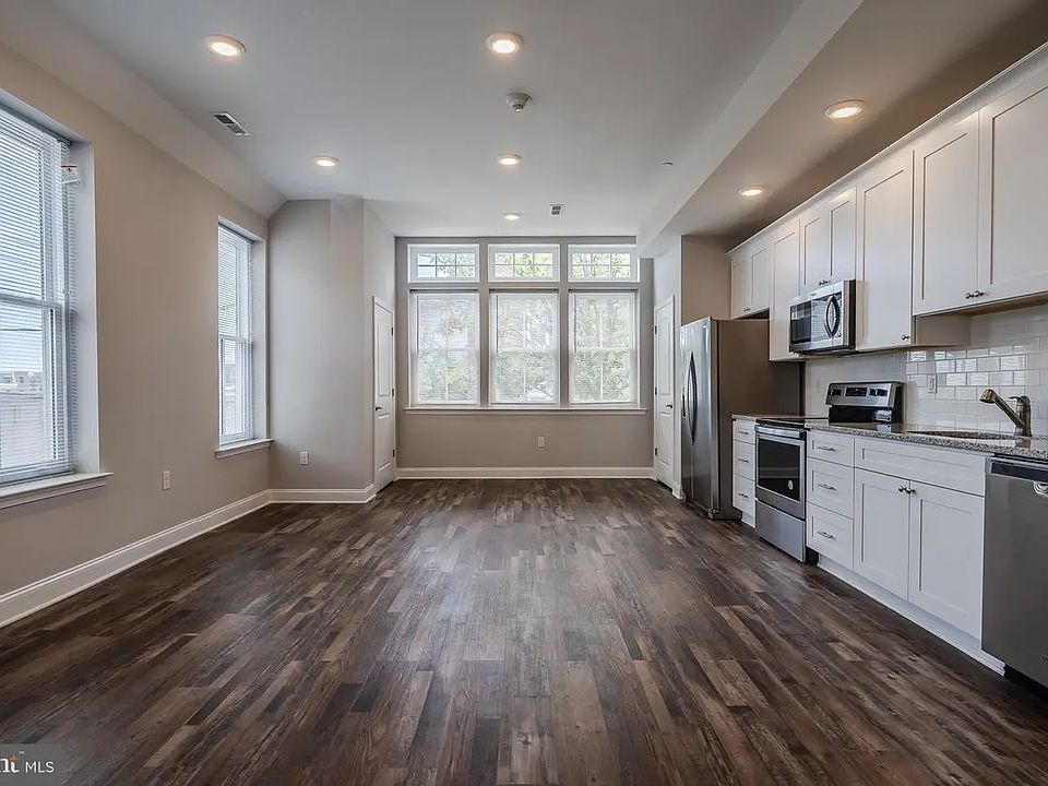 Main Floor (2nd Floor)