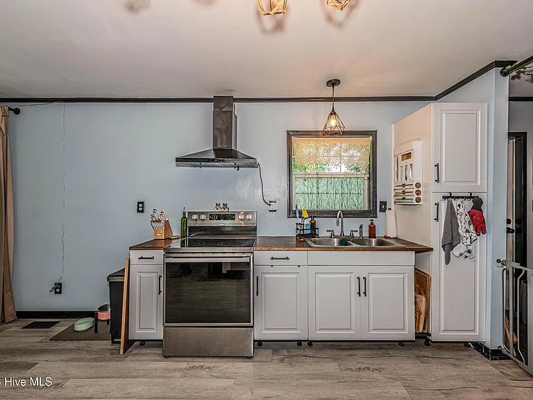 102 Market St — Photo 15