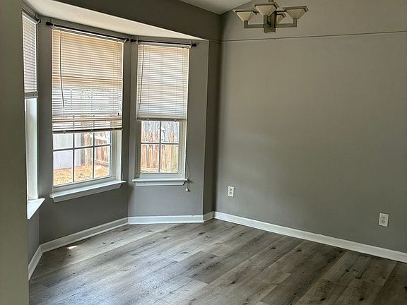 3rd image of 8021 Pleasant Point Ln