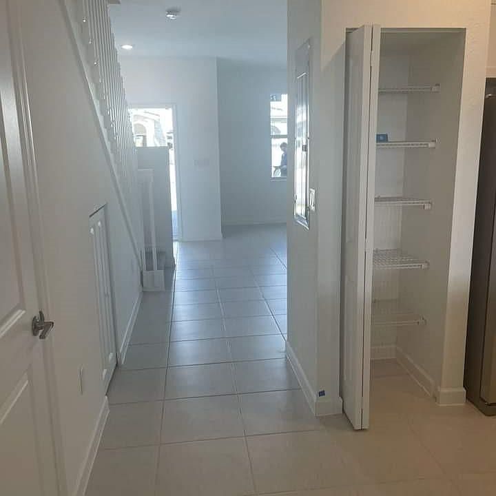 1st image of 1785 SE 27th St #1785
