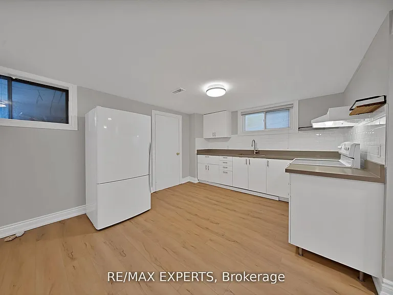934 Beechwood Ave #LOWER — Photo 5