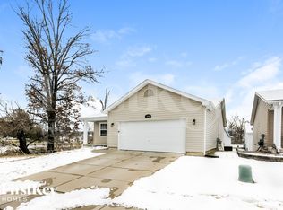 100 Eisenhower Dr, Saint Peters, MO 63376