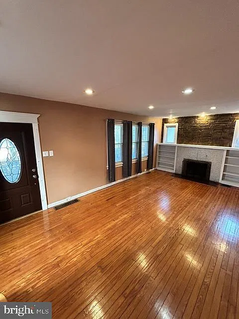3 bed, 1.5 bath, 1344 sqft, $2,850 — Photo 4