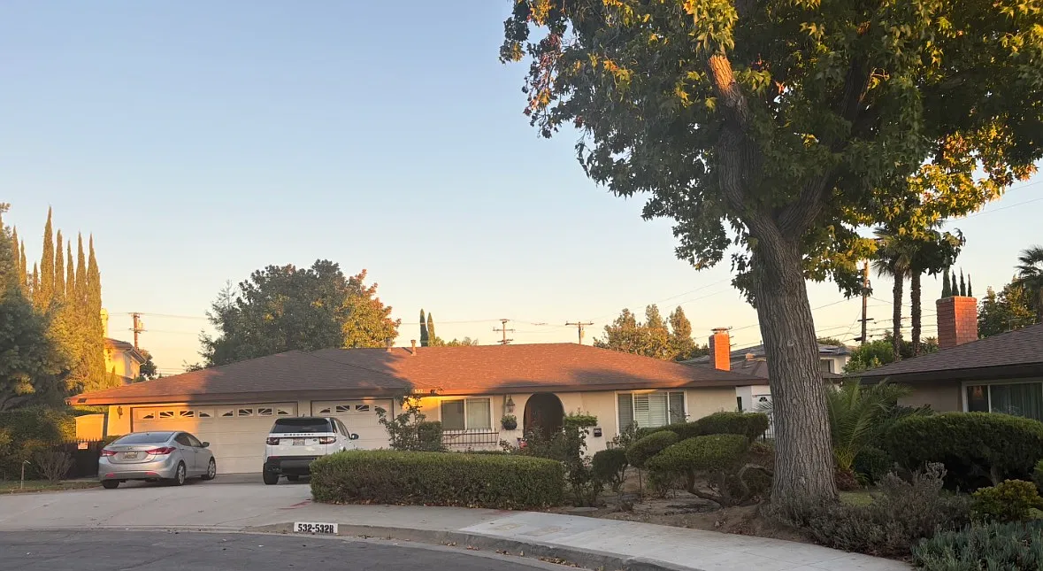 3 bed, 1000 sqft, $3,198 — Photo 1