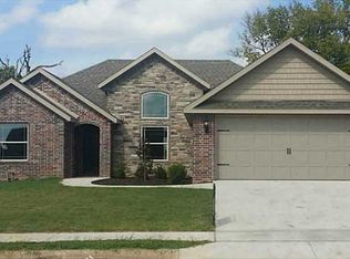 901 Dollar St, Cave Springs, AR 72718