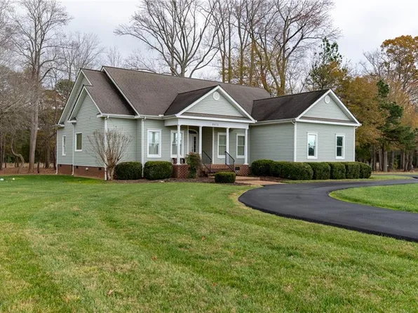 8975 Coles Landing Dr, Gloucester, VA 23061