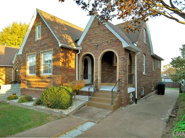 6414 West Ct, Saint Louis, MO 63116