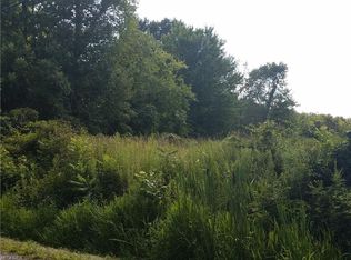 2923 S Hametown Rd, Norton, OH 44203