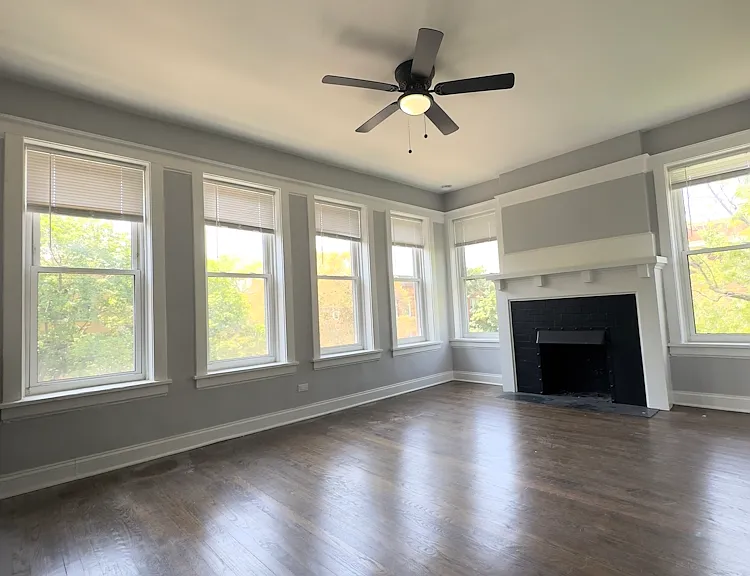 6259 N Lakewood Ave #1 — Photo 1