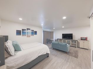18 N Venice Blvd, Venice, CA 90291
