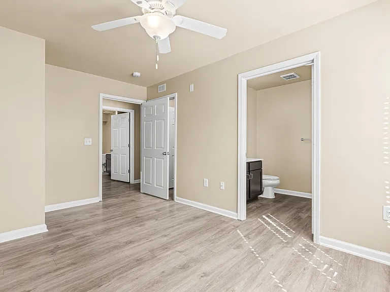Calvary Trace Apartments — Photo 17