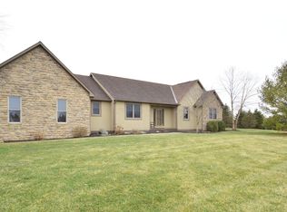 4267 Clark Shaw Rd, Powell, OH 43065