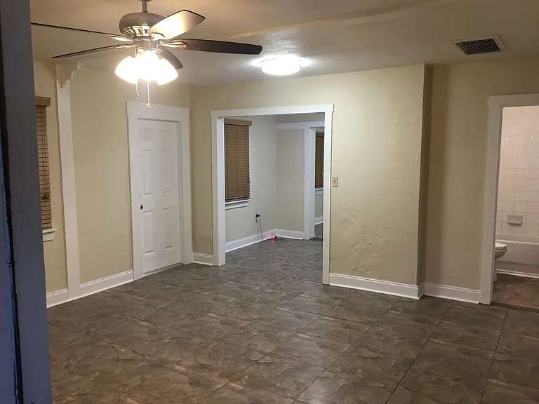 1002 W Arch St — Photo 11