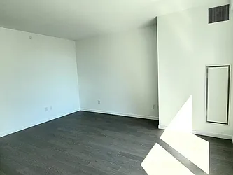 Rented by BARNES New York
