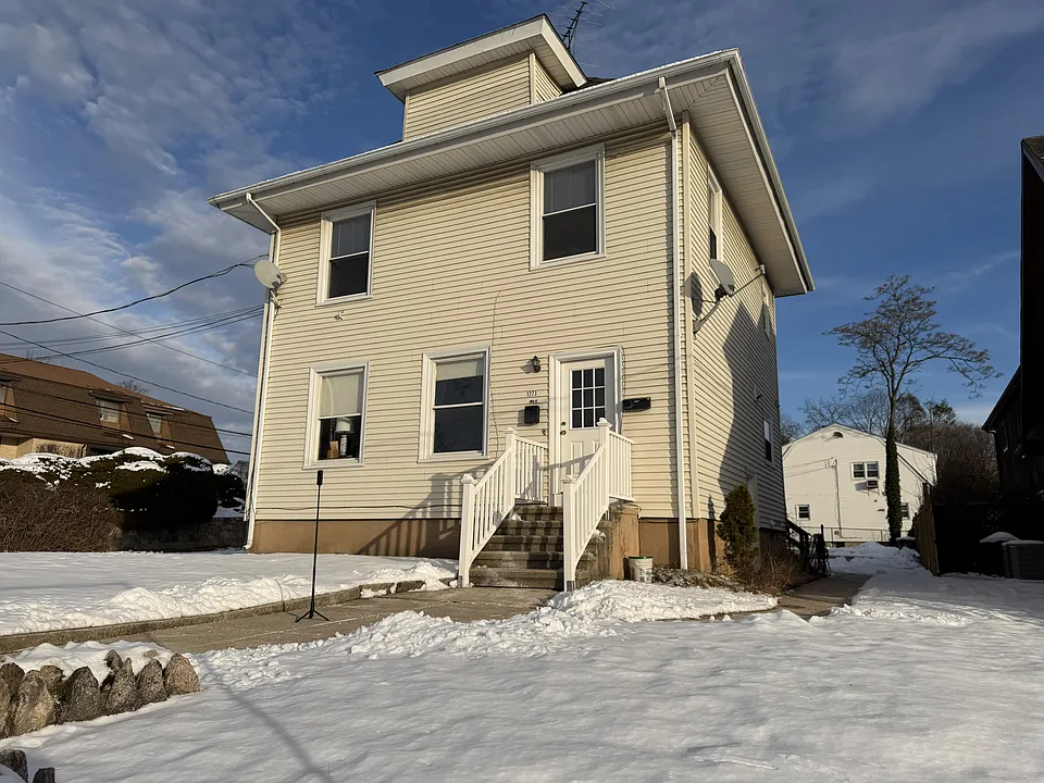 1273 Hope St #1