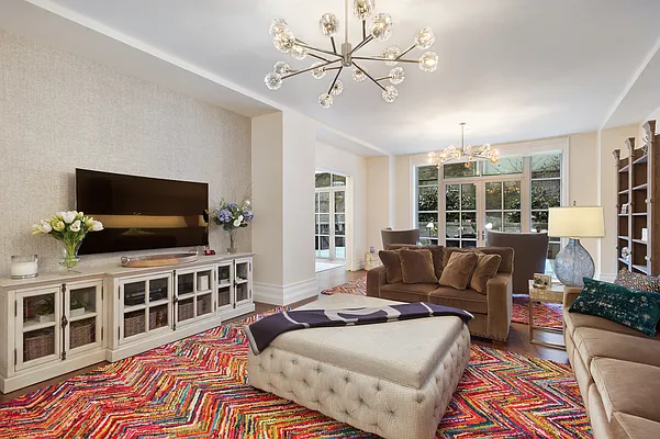 Rented by R New York | media 3