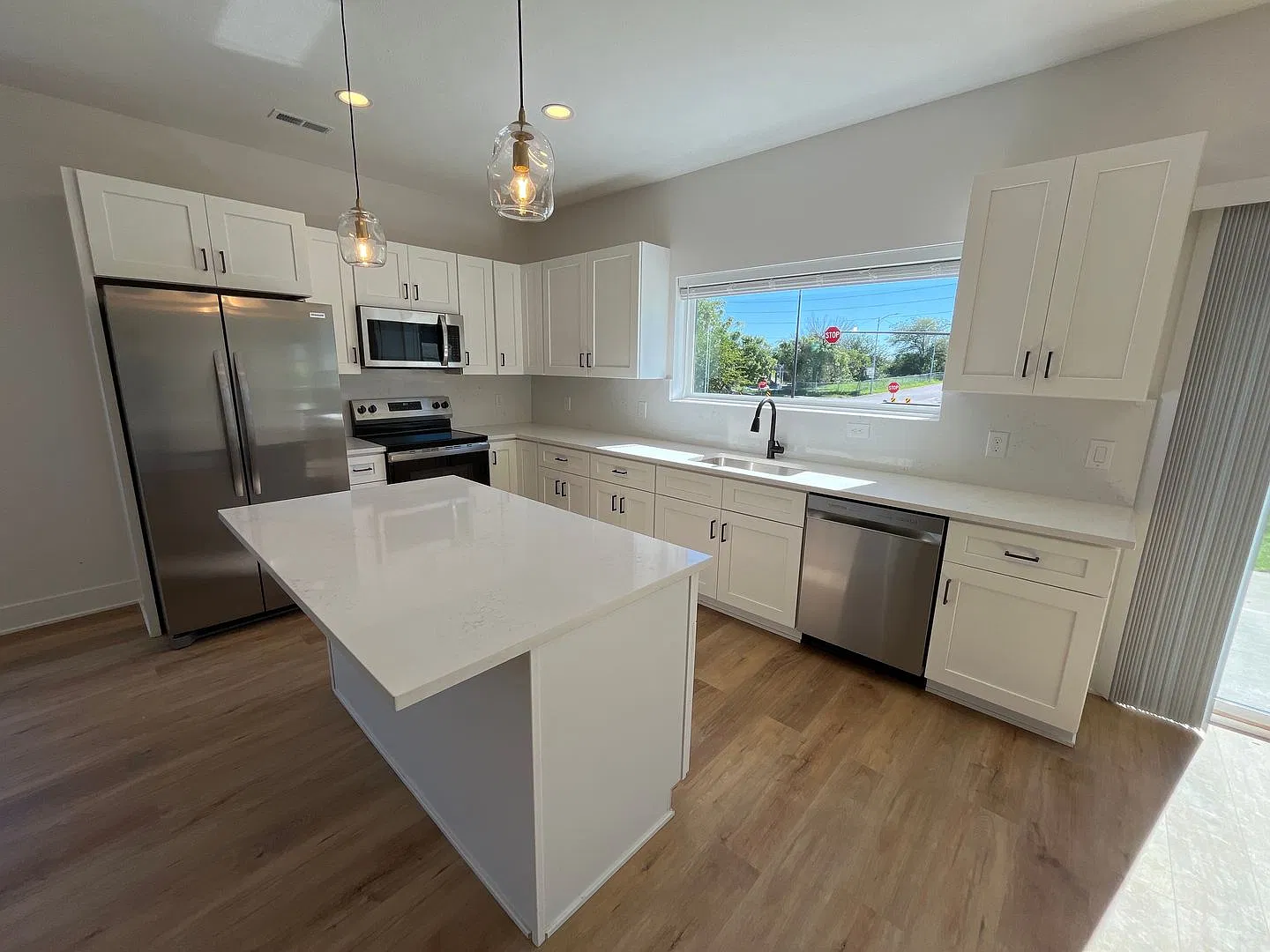 4br 3bath Townhome New Construction Midtown — Photo 4