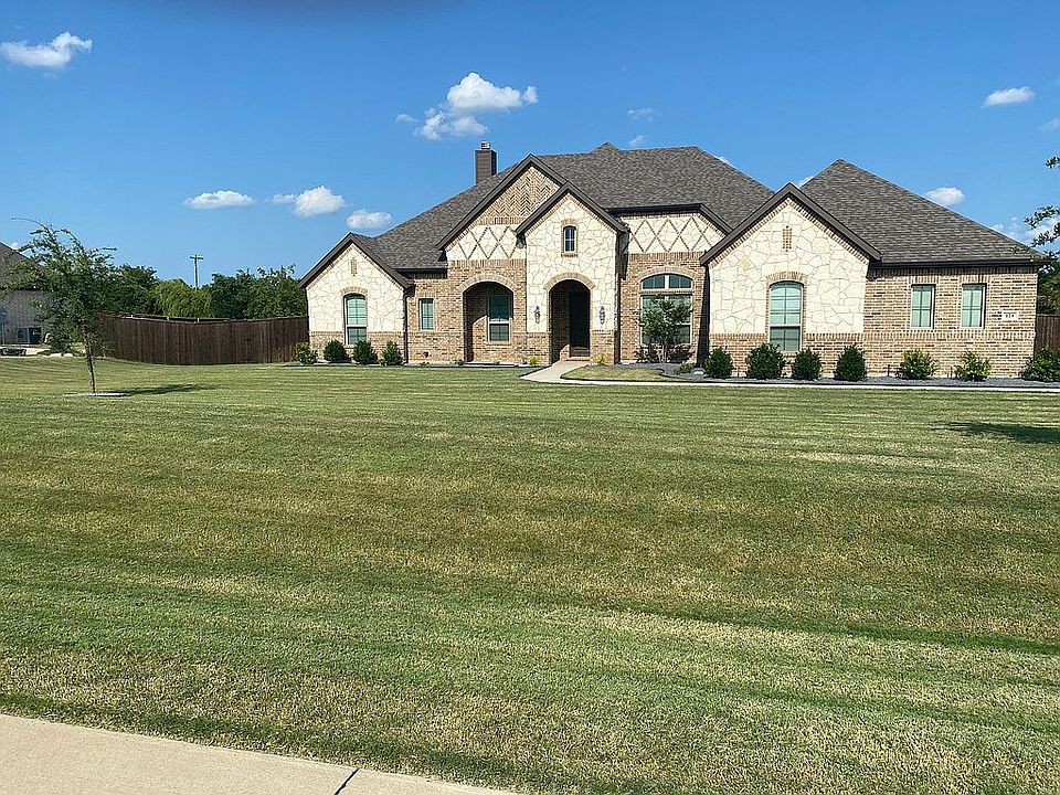 1st image of 121 Vail Ln