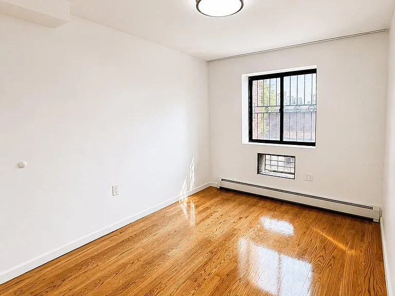 42 Three College Point Blvd #3F — Photo 8