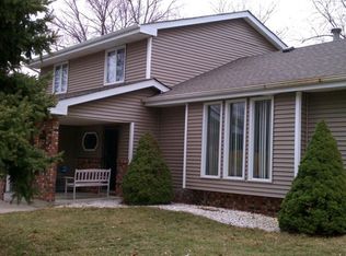 1305 Devon Cir, Papillion, NE 68046