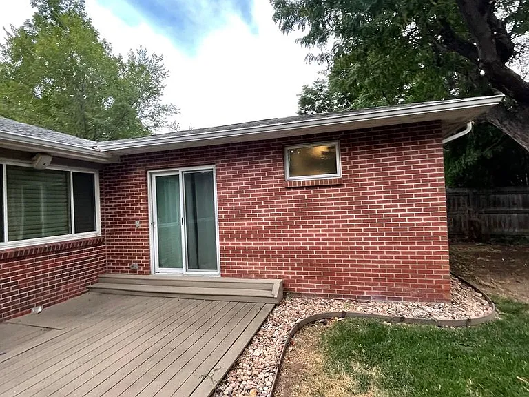 249 Newport St — Photo 31