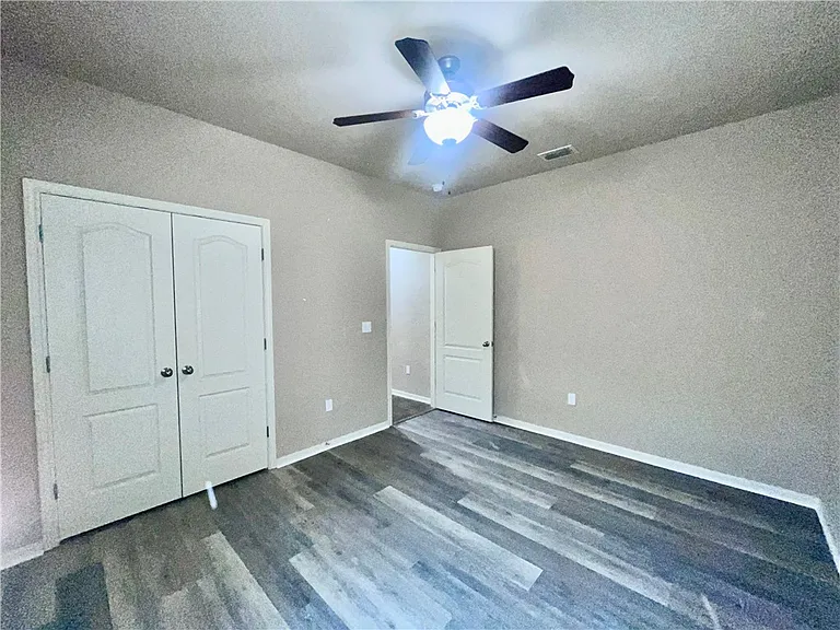 2113 Anacua St — Photo 17
