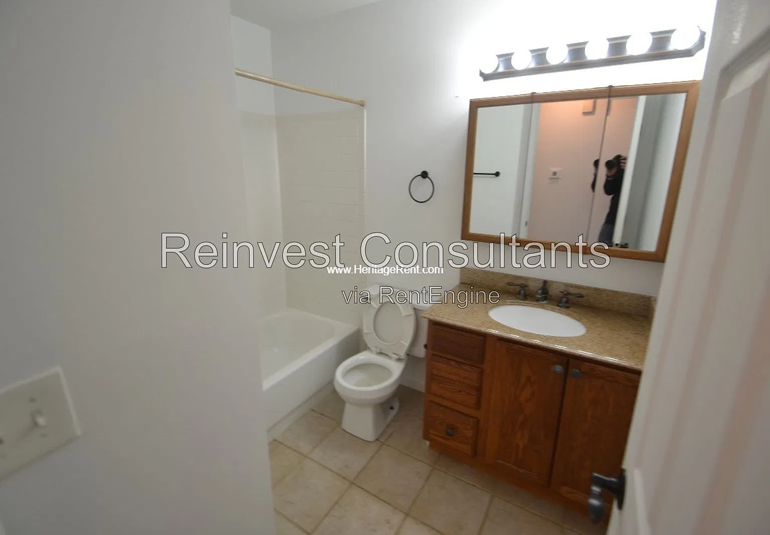 3 bed, 2.5 bath, 1106 sqft, $1,895 — Photo 4