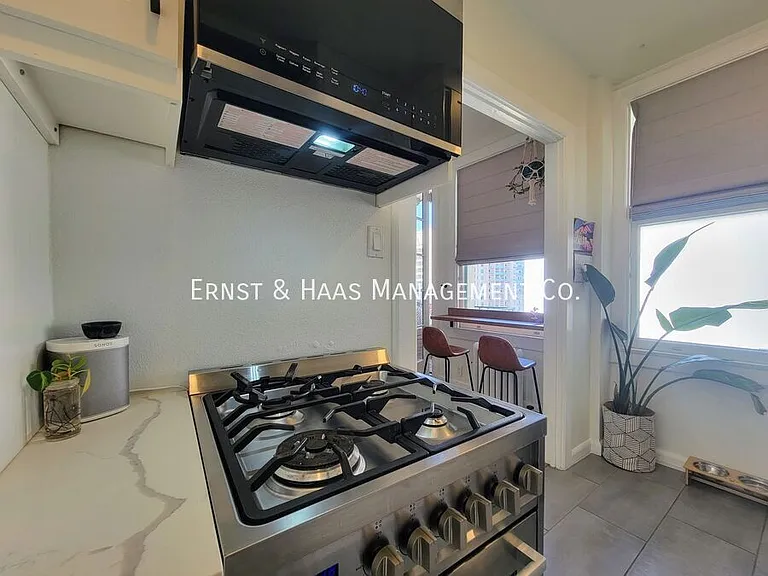 455 E Ocean Blvd #1008 — Photo 12