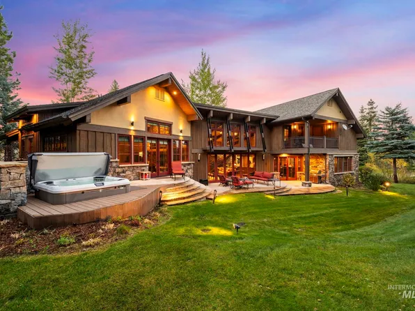 433 Discovery Dr, Donnelly, ID 83615