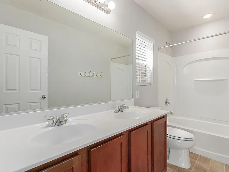 5179 E Silverbell Rd — Photo 18