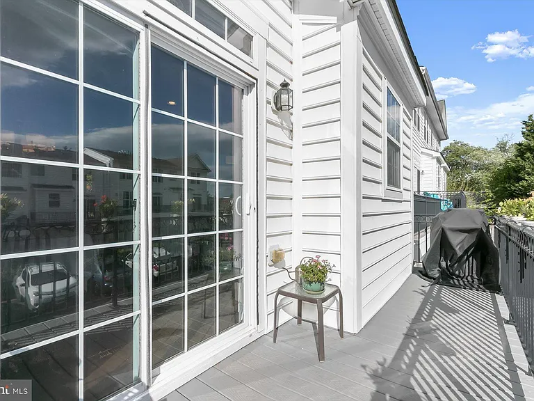 7207 Phelps Hill Ct — Photo 21