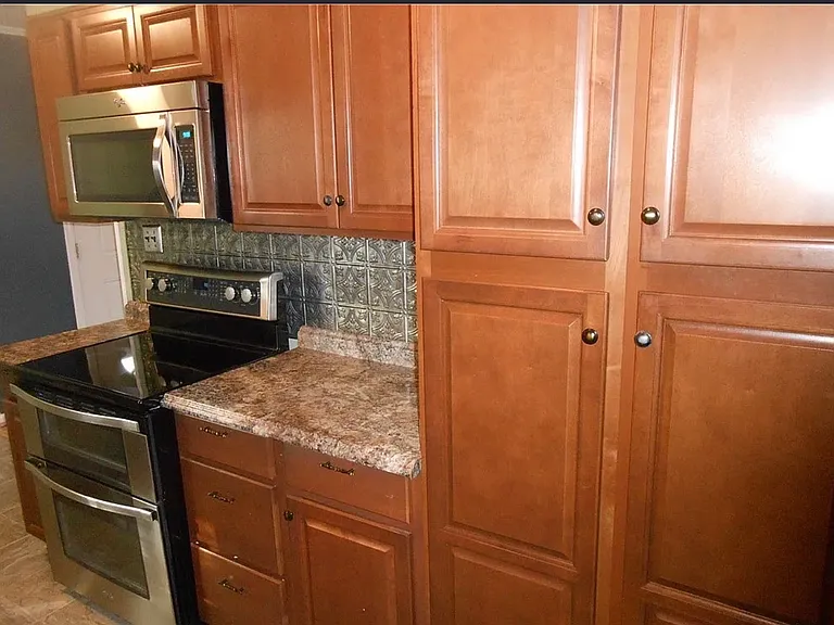 1402 Vance Dr — Photo 22