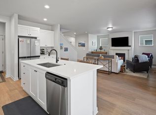 20774 SE Iron Horse Ln, Bend, OR 97702