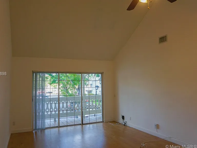 10421 Mahogany Key Cir #325 — Photo 14