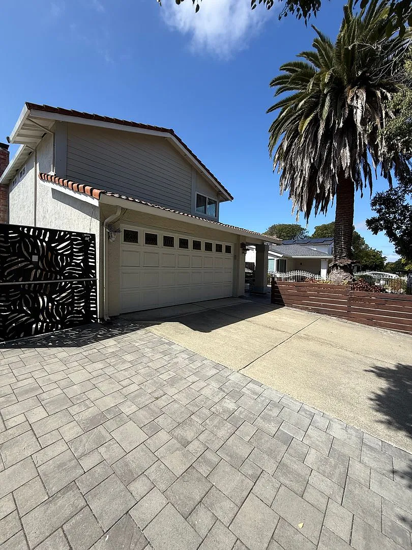 Coming Soon! |$4,300 / Stunning 4br/2.5 Ba Family Home In North Fremont! — Photo 2