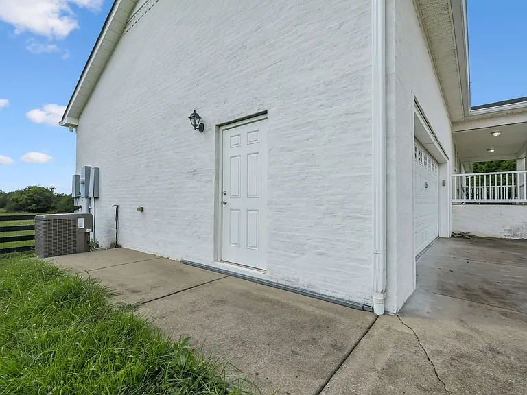 9021 Lane Rd — Photo 30