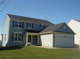 39332 Crofton Ln, Beach Park, IL 60083