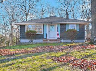 415 Southern Cross Rd, Cutchogue, NY 11935