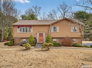 99 Dayton Rd, Waterford, CT 06385