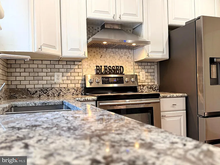 10214 Moss Tower Pl — Photo 6