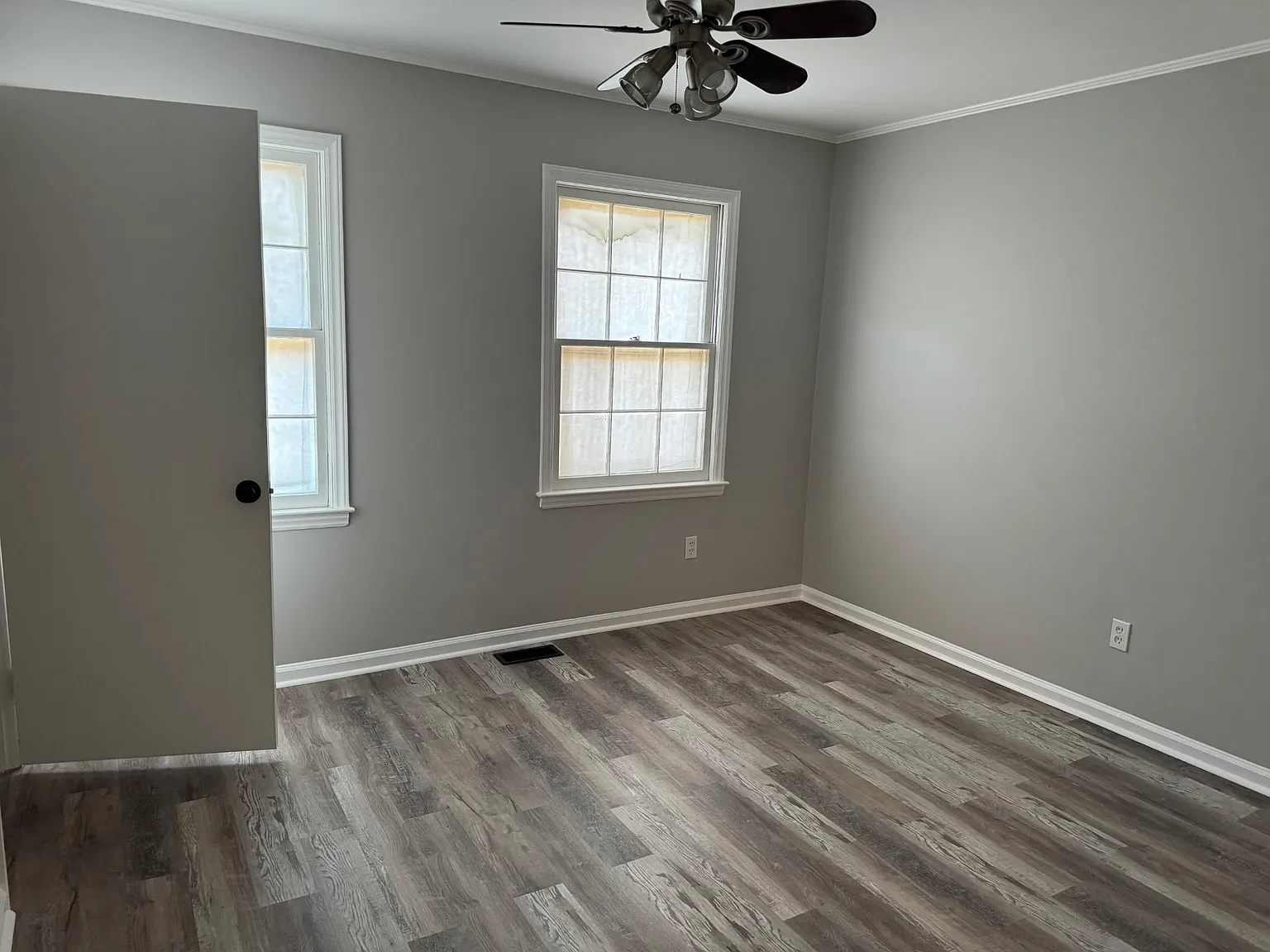 6260 Old Pineville Rd — Photo 4